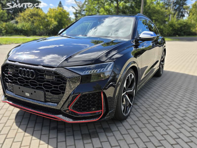 Audi RS Q8, 23" kola Audi keramické brzdy